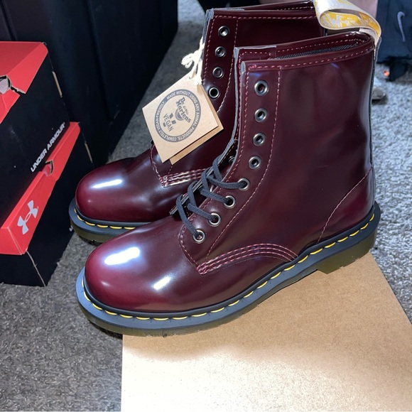 Dr Martens VEGAN 1460 LACE UP BOOTS M7/W8 - Picture 3 of 7